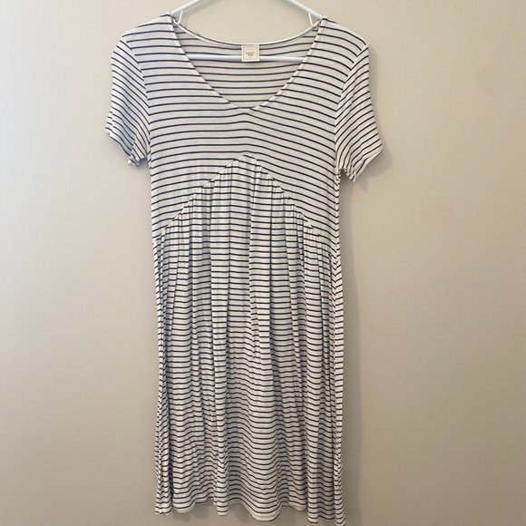 T- Shirt Dress - Picture 1 of 3